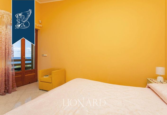 Image No.19-6 Bed Villa for sale