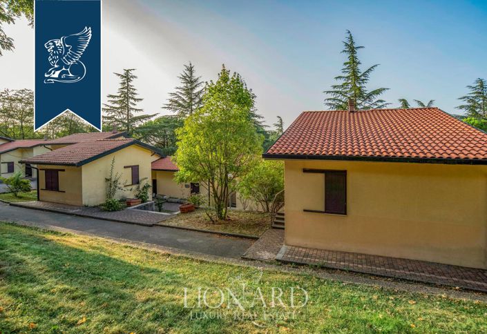 Image No.20-106 Bed Hotel for sale