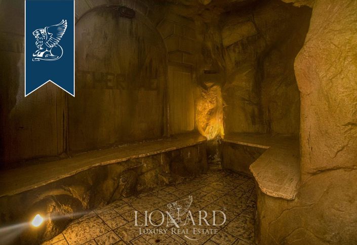 Image No.58-106 Bed Hotel for sale