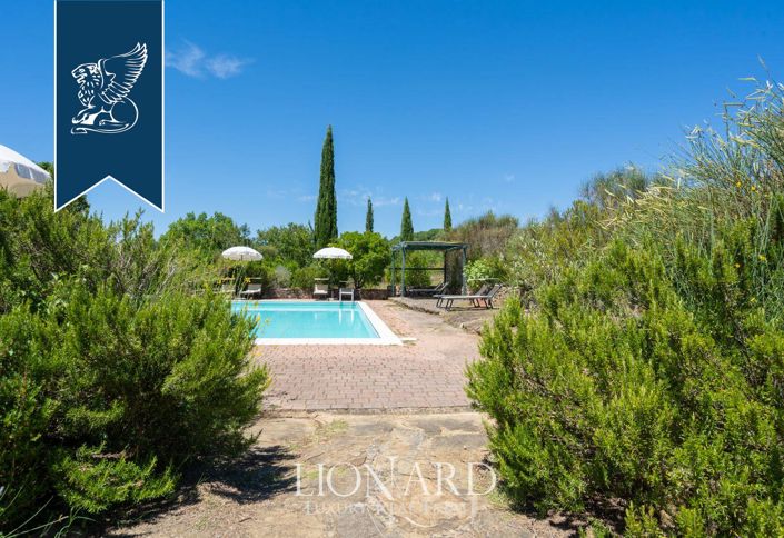 Image No.14-13 Bed Farmhouse for sale