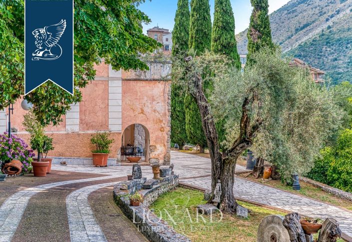 Image No.7-7 Bed Villa for sale