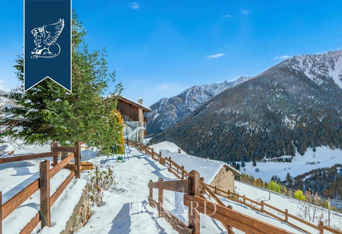 Image No.4-15 Bed Hotel for sale