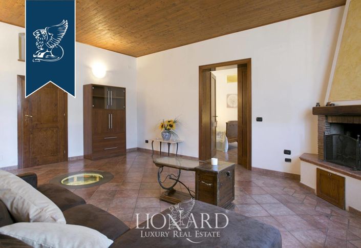 Image No.27-9 Bed Farmhouse for sale