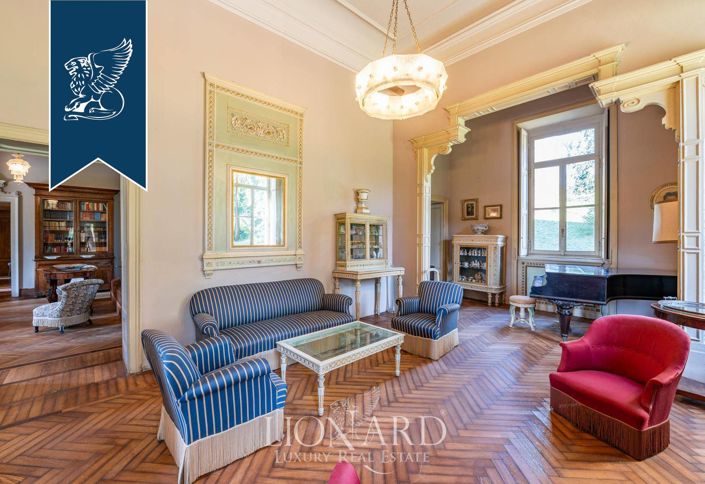 Image No.17-7 Bed Villa for sale