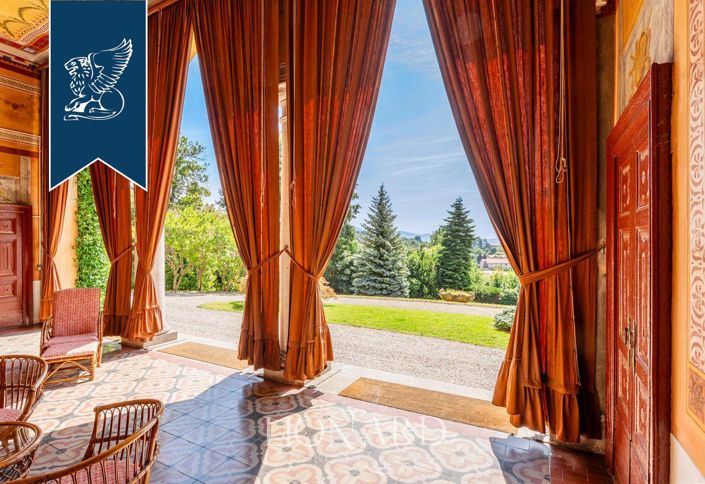 Image No.8-7 Bed Villa for sale