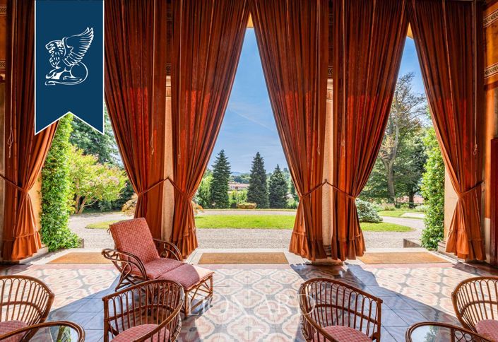 Image No.9-7 Bed Villa for sale