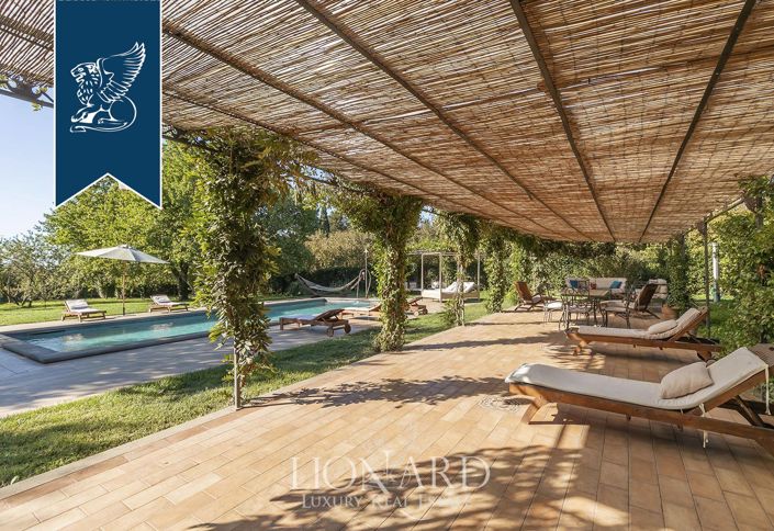 Image No.13-12 Bed Villa for sale