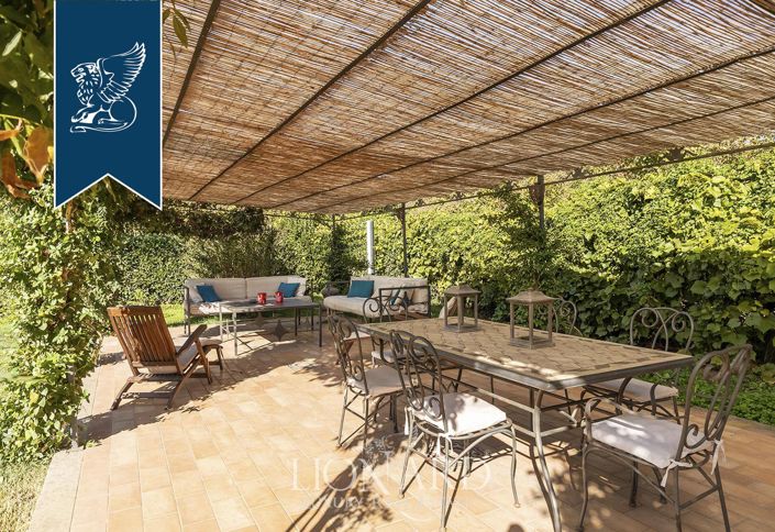 Image No.14-12 Bed Villa for sale