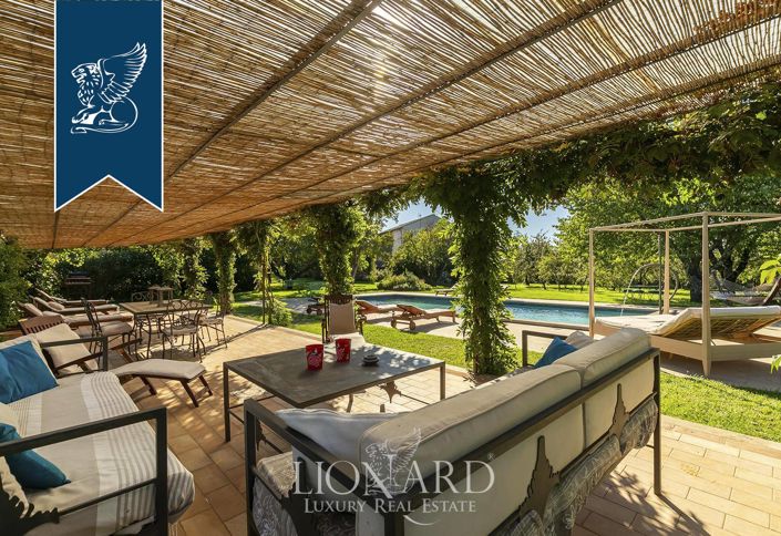 Image No.15-12 Bed Villa for sale