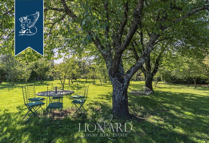 Image No.16-12 Bed Villa for sale