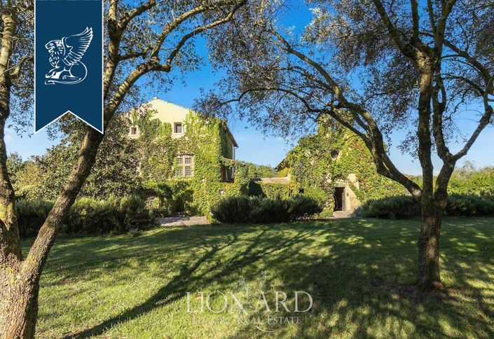 Image No.6-12 Bed Villa for sale