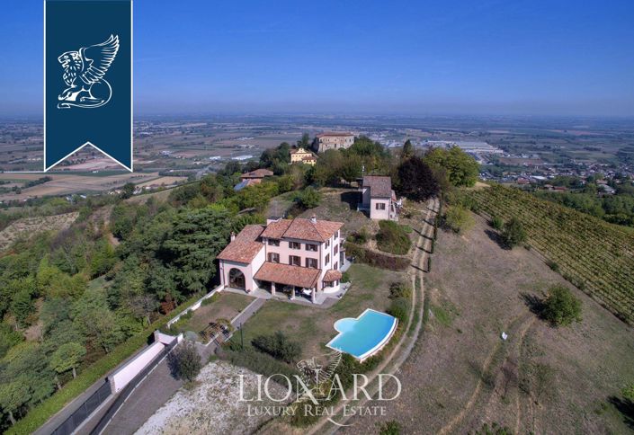 Image No.9-4 Bed Villa for sale