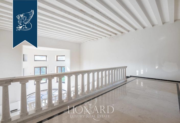 Image No.14-30 Bed Villa for sale