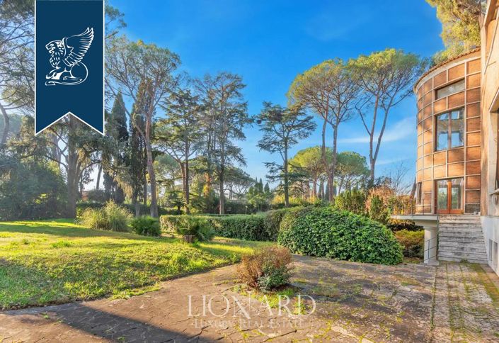 Image No.4-30 Bed Villa for sale