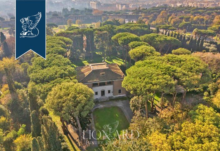 Image No.9-30 Bed Villa for sale