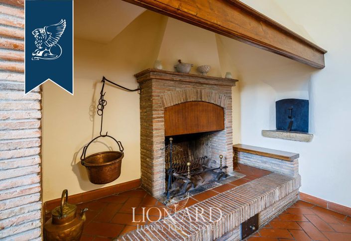 Image No.14-8 Bed Villa for sale