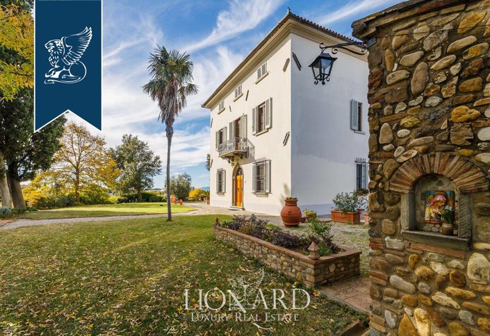 Image No.8-8 Bed Villa for sale