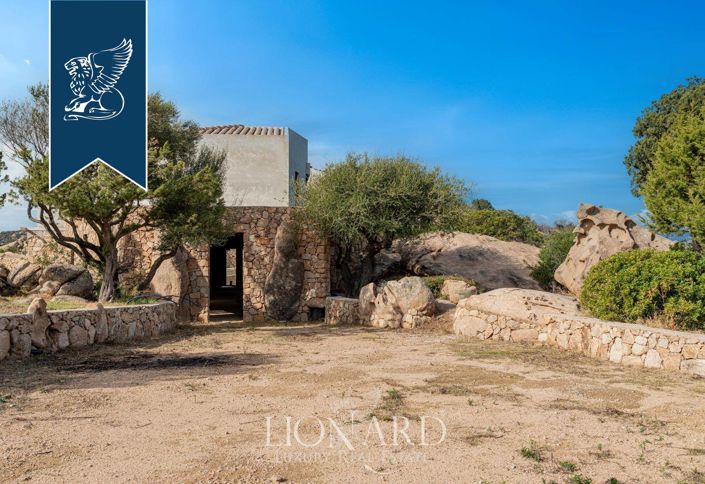 Image No.12-8 Bed Villa for sale