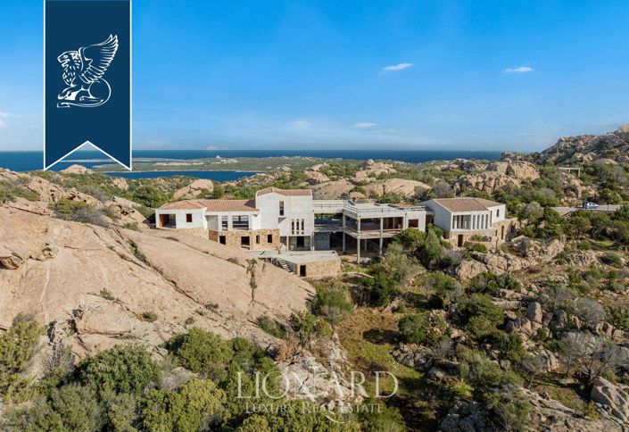 Image No.20-8 Bed Villa for sale