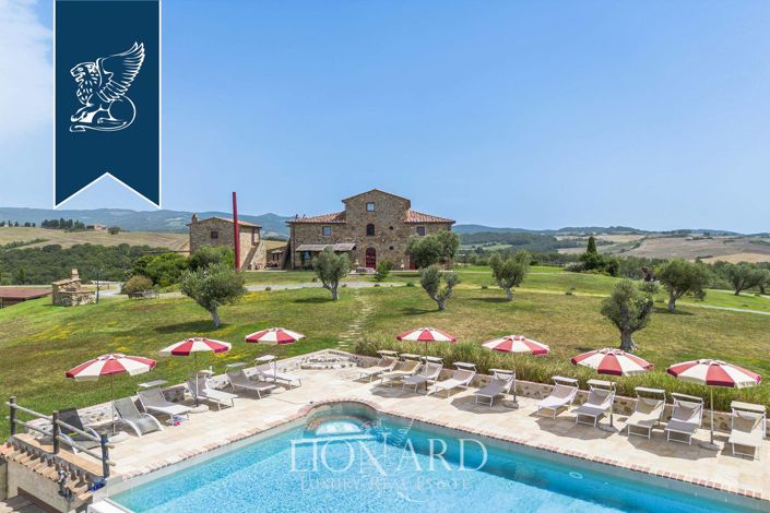Image No.1-9 Bed Farmhouse for sale