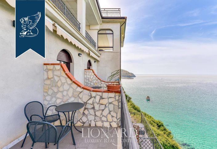 Image No.13-12 Bed Hotel for sale