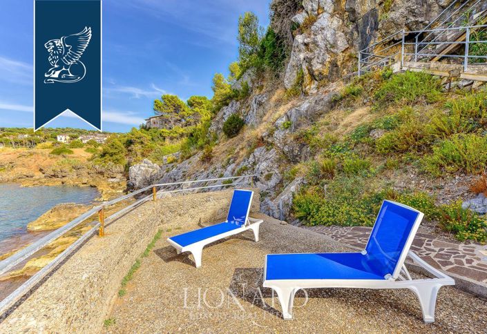 Image No.19-12 Bed Hotel for sale