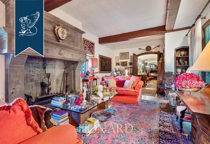 Image No.17-6 Bed Property for sale