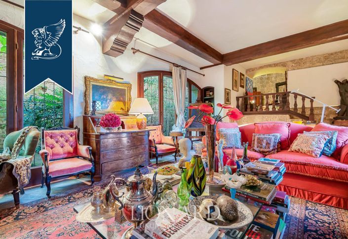 Image No.19-6 Bed Property for sale