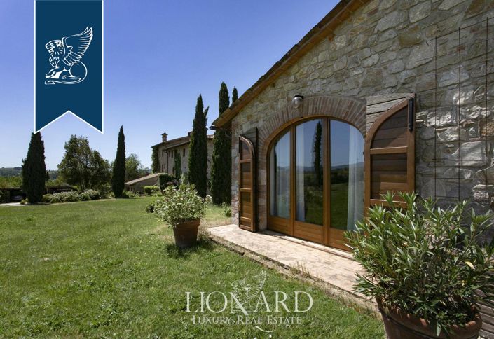 Image No.19-8 Bed Country House for sale