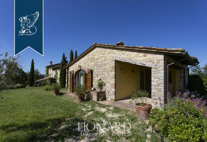 Image No.20-8 Bed Country House for sale