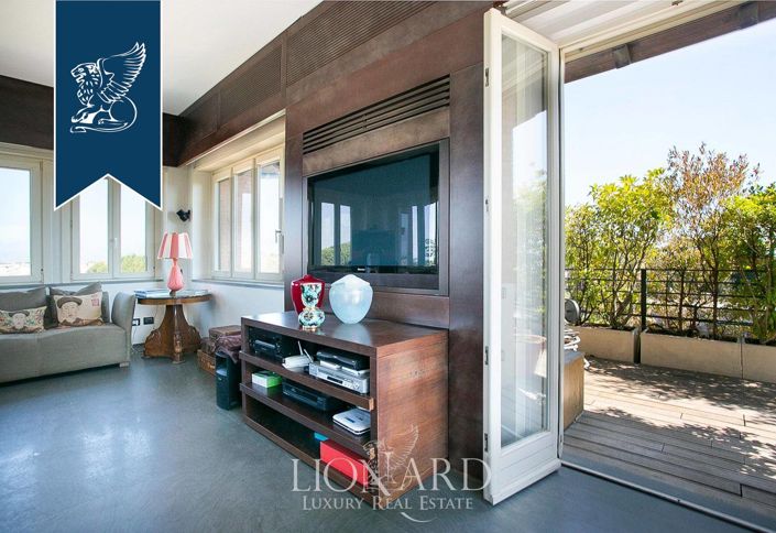 Image No.20-4 Bed Apartment for sale