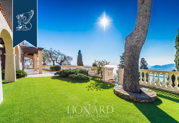 Image No.2-4 Bed Villa for sale