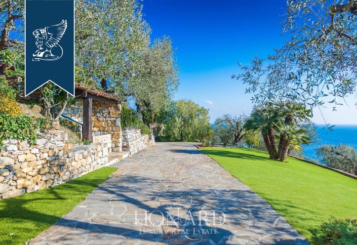 Image No.26-4 Bed Villa for sale