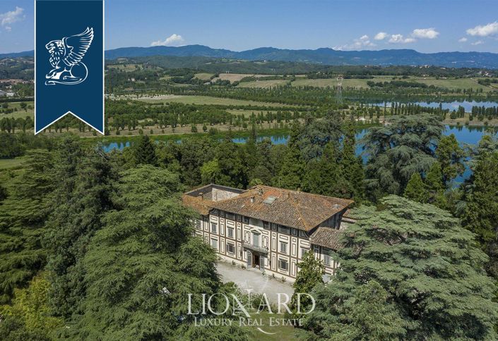 Image No.15-6 Bed Villa for sale