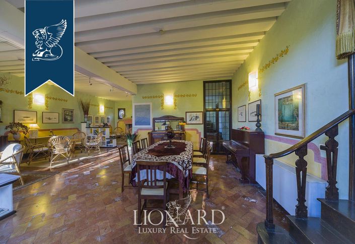 Image No.28-22 Bed Villa for sale