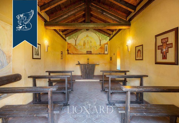 Image No.33-37 Bed Farmhouse for sale