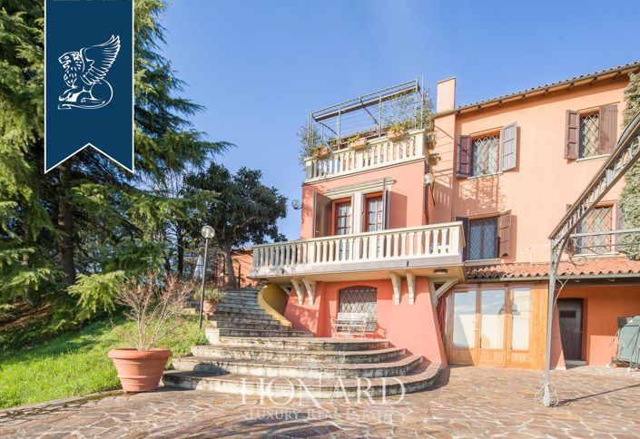 Image No.7-8 Bed Villa for sale