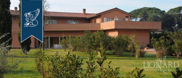 Image No.1-20 Bed Hotel for sale