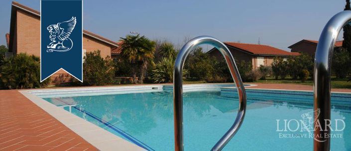 Image No.16-20 Bed Hotel for sale