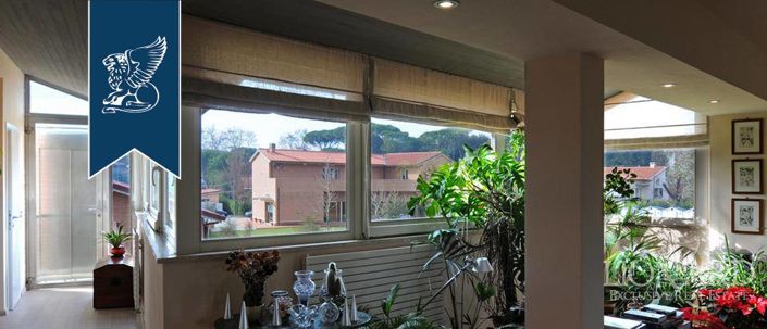 Image No.28-20 Bed Hotel for sale