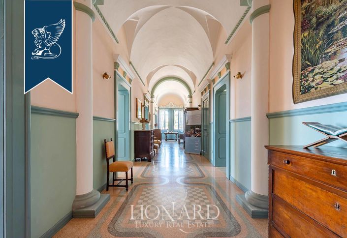 Image No.16-17 Bed Villa for sale