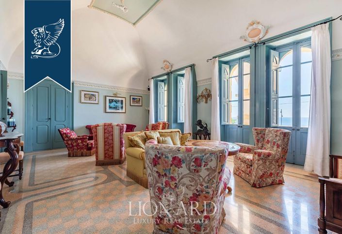 Image No.18-17 Bed Villa for sale