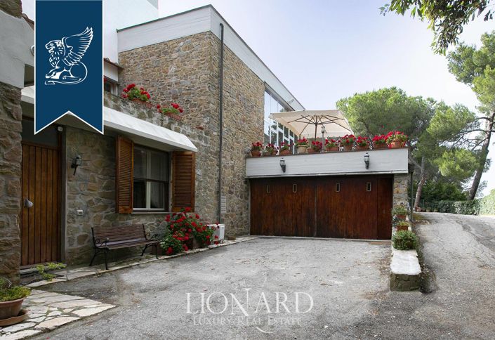 Image No.15-4 Bed Villa for sale