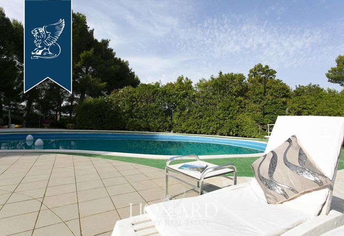 Image No.20-4 Bed Villa for sale