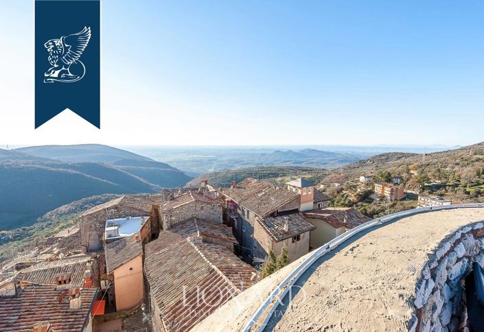 Image No.31-7 Bed Property for sale