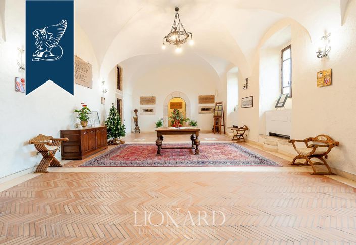 Image No.34-7 Bed Property for sale