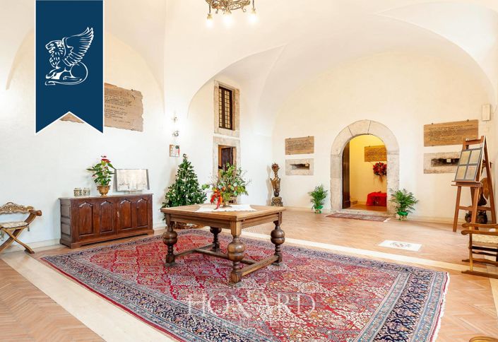 Image No.36-7 Bed Property for sale