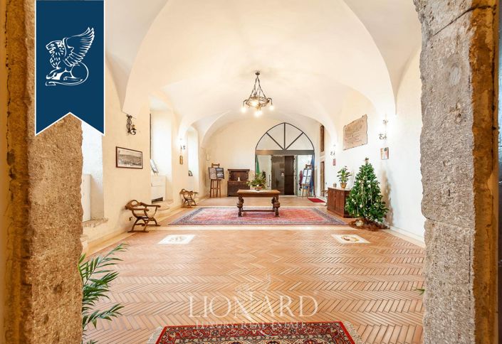 Image No.38-7 Bed Property for sale