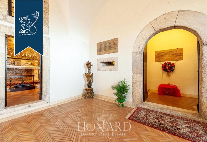 Image No.39-7 Bed Property for sale