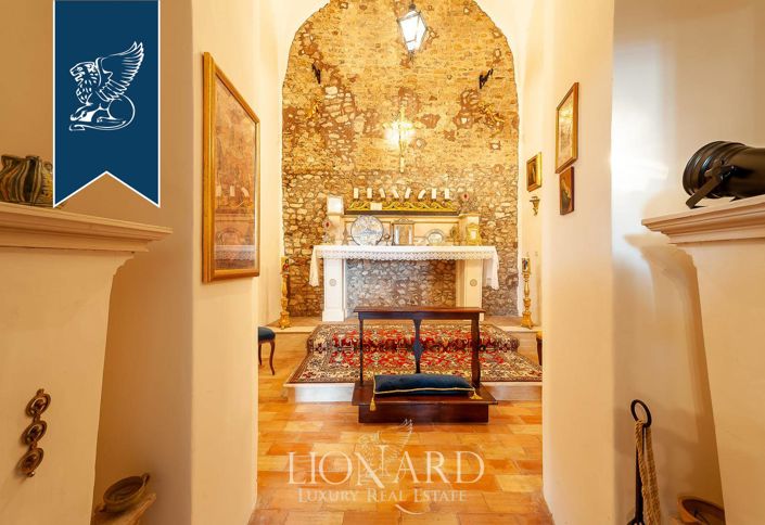 Image No.40-7 Bed Property for sale